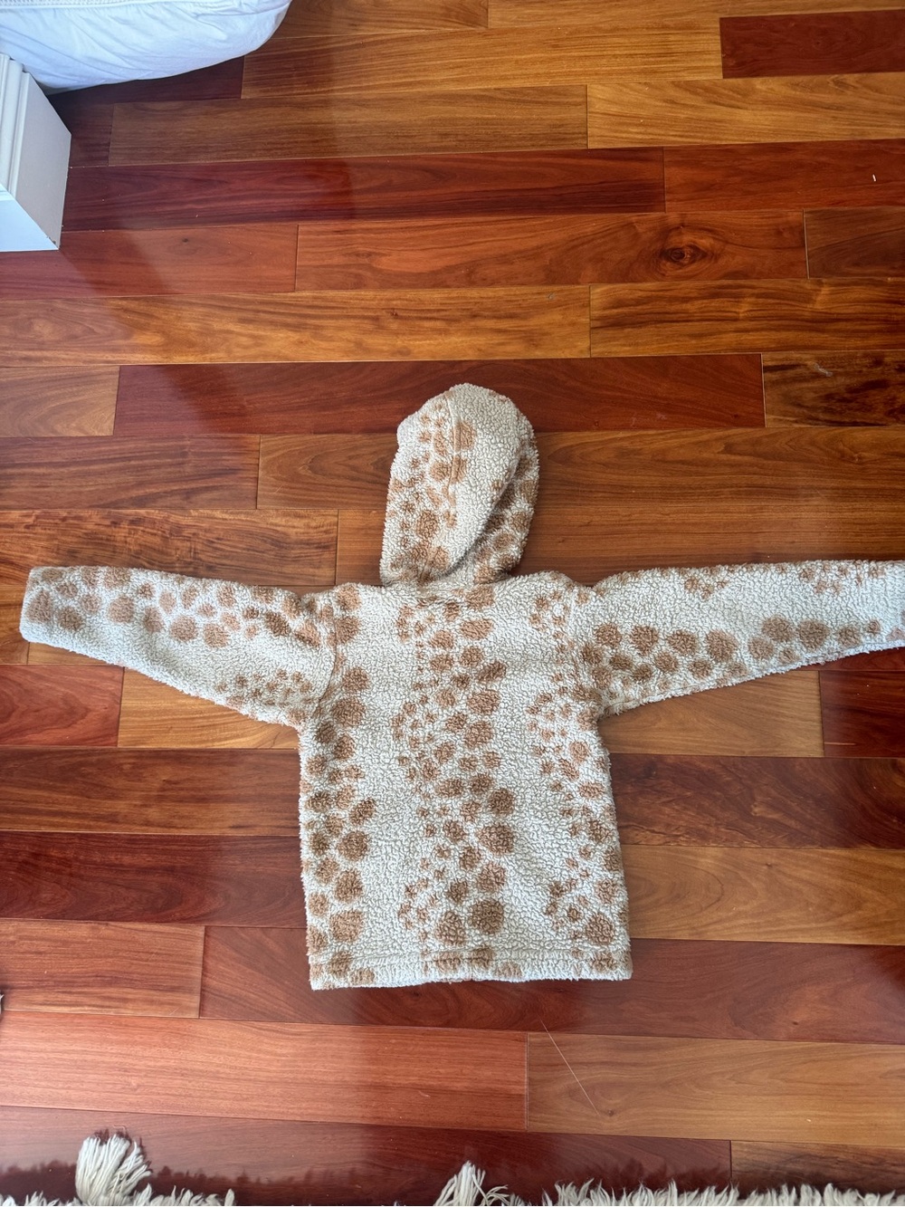 Patagonia Cream and Tan Sherpa Fleece - Baby Furry Friends Hoodie - Picture 3 of 4
